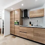 Διαμέρισμα With Pool In The Heart Of