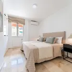 With Pool In The Heart Of Διαμέρισμα Μαρμπέλλα