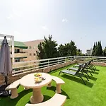 Διαμέρισμα With Pool In The Heart Of