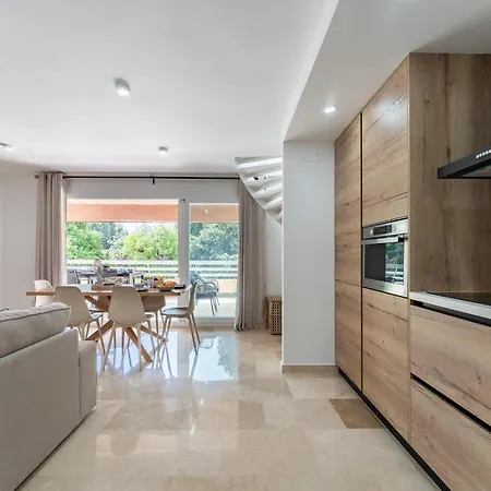 Apartamento With Pool In The Heart Of Marbella